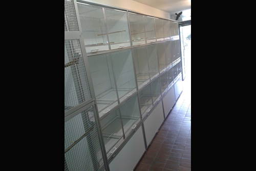 Diverse Boxen für Vögel